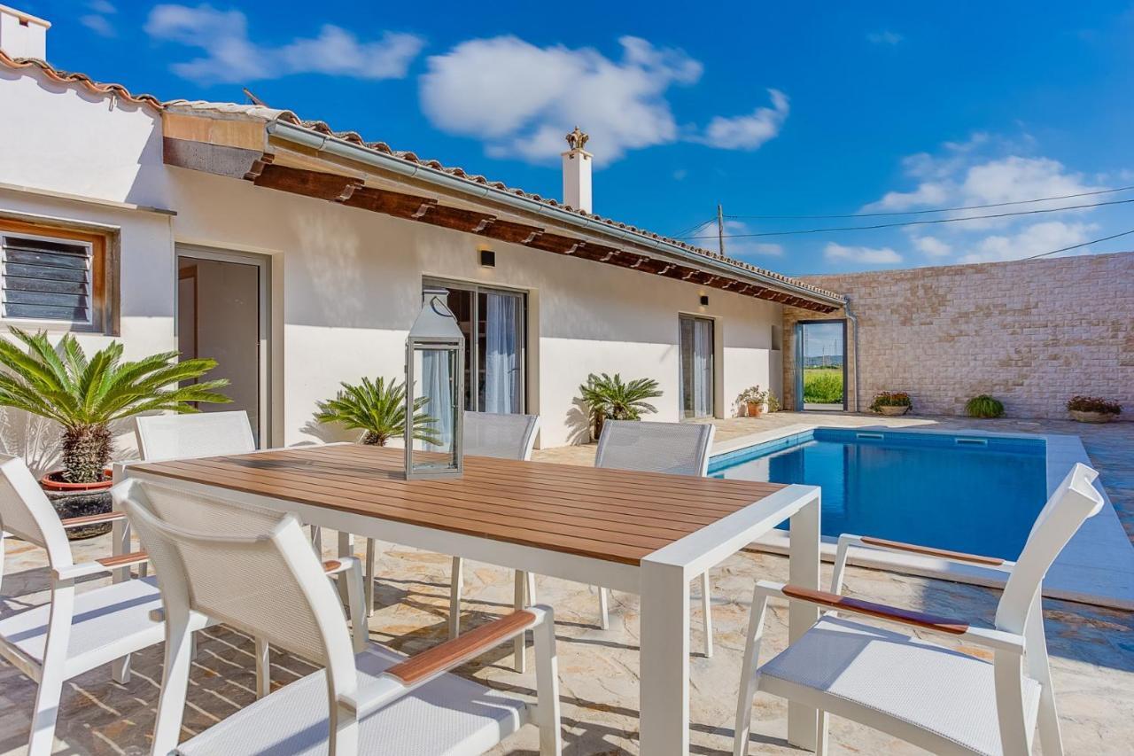 Villa Ca Na Pessina Sa Pobla Bagian luar foto