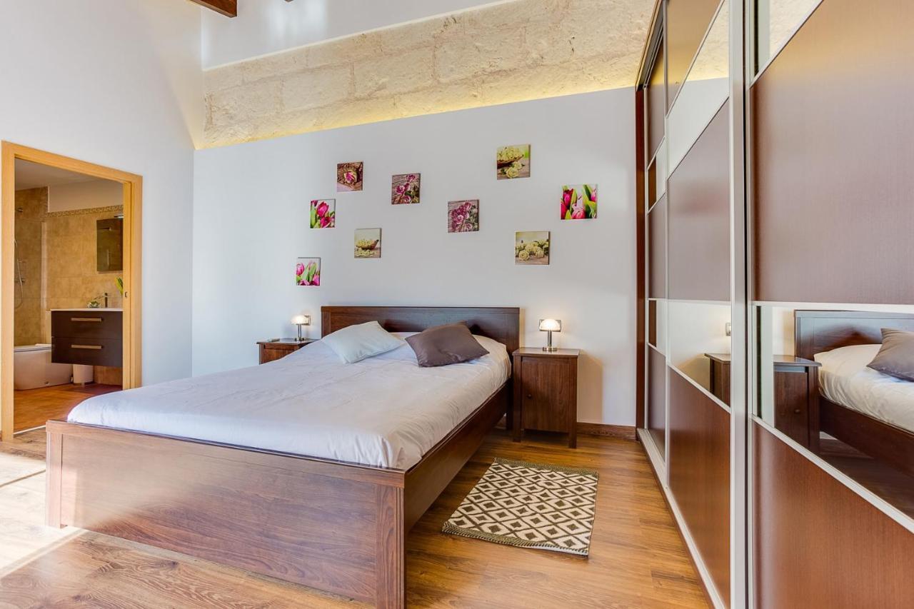 Villa Ca Na Pessina Sa Pobla Bagian luar foto