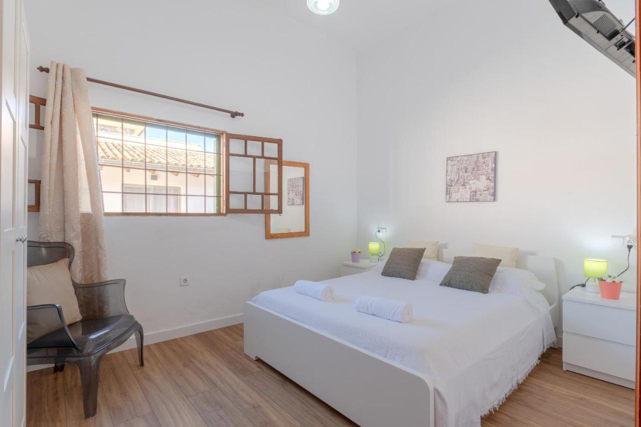 Villa Ca Na Pessina Sa Pobla Bagian luar foto