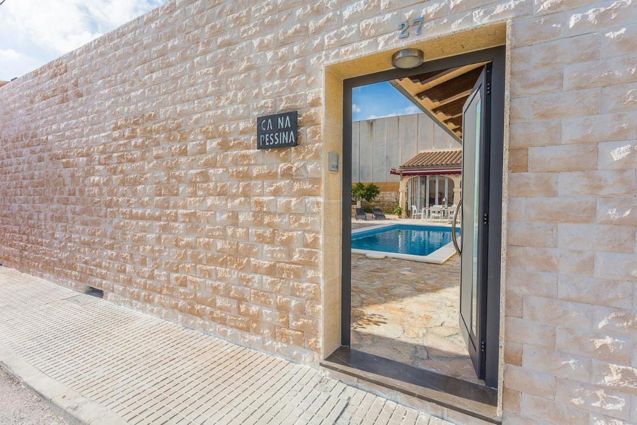 Villa Ca Na Pessina Sa Pobla Bagian luar foto